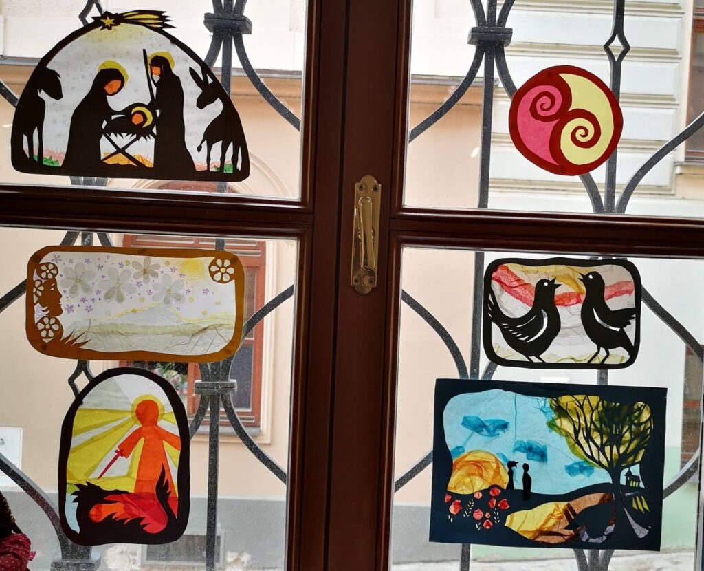 Ukázka průsvitů - výtvarný workshop v Táboře, Galerie U radnice